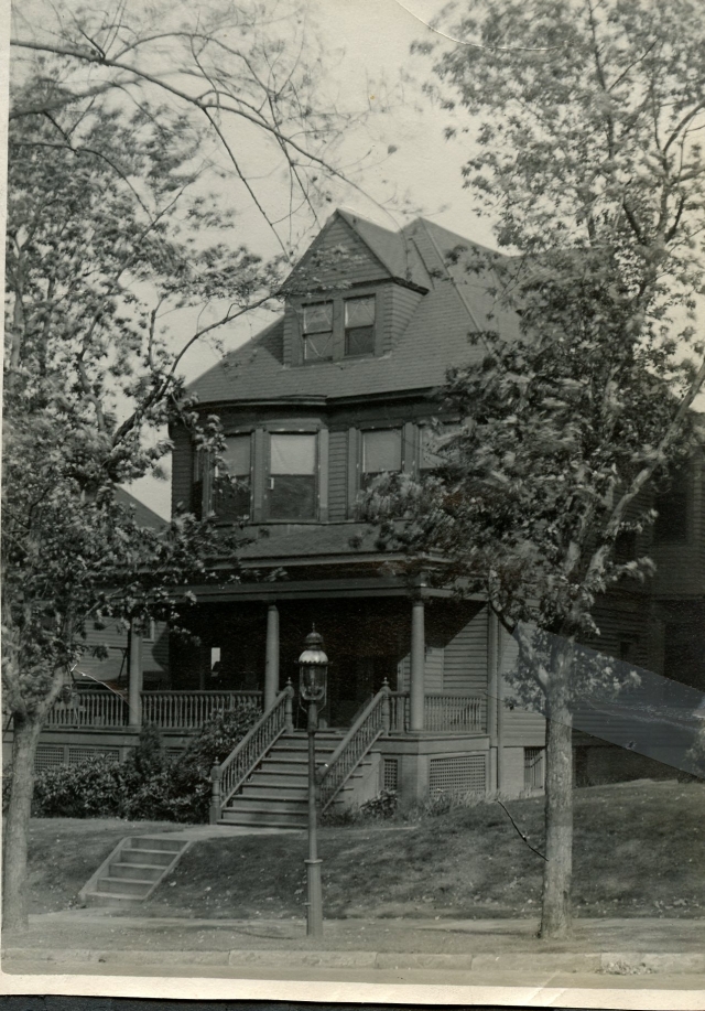 BentleyAve_132_JerseyCity_ca1925_resize