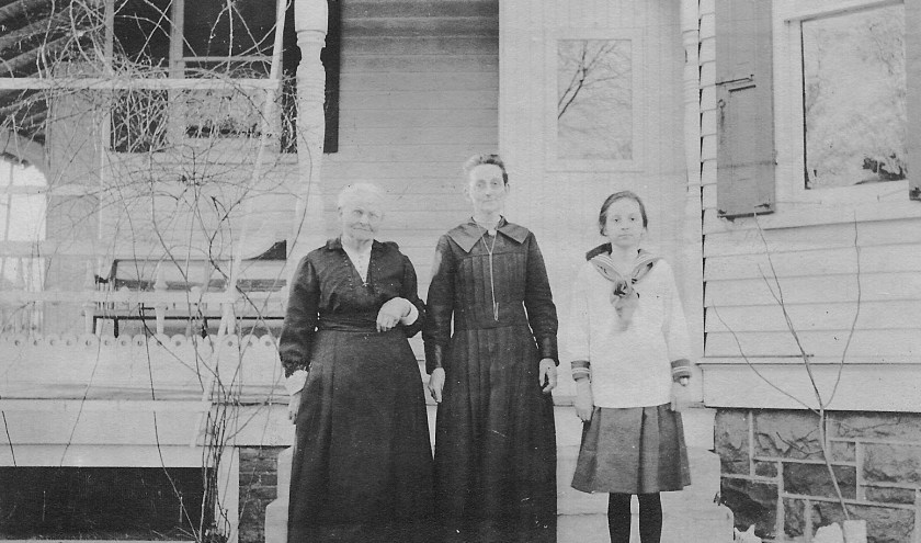 carrell_maryelizabeth_with_ alice_jones