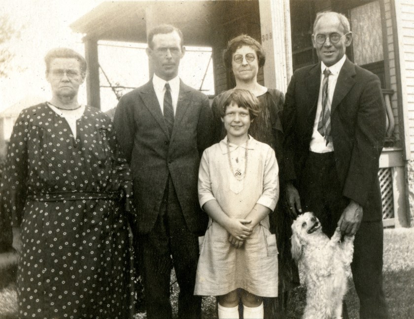 127_Family_Group_Florence_Wells_001