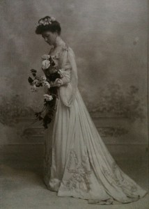 Heike_Eleonore_weddingdress